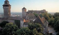 Blick auf die Kaiserburg mit Sinwell- und Heideturm | © Bayerische Schlösserverwaltung